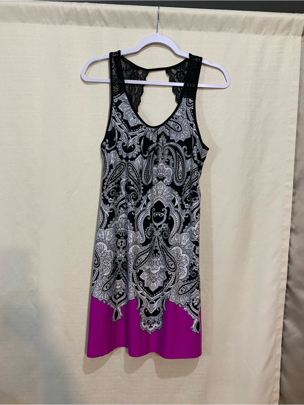 Apt. 9 Black & Magenta Paisley Lace-Back Dress a2/42